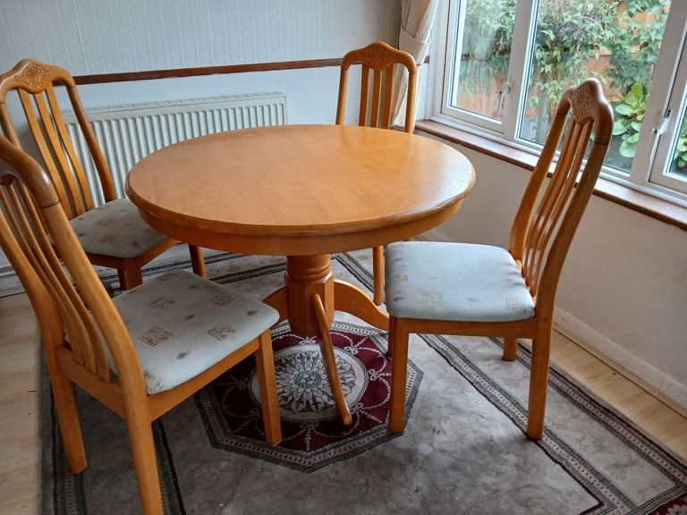 Round table for Sale in Southampton, Hampshire Dining Tables