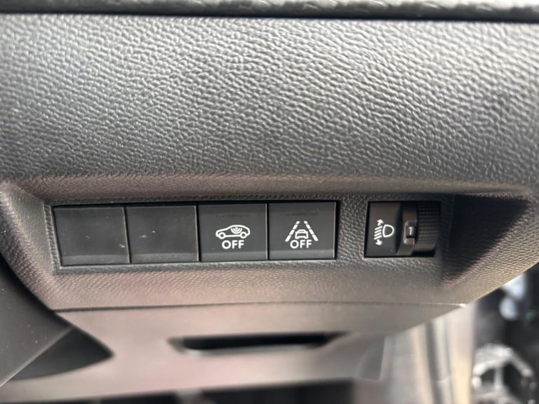 2023 Peugeot 208 1.2 PureTech 100 Allure Premium + 5dr EAT8 HATCHBACK PETROL Automatic