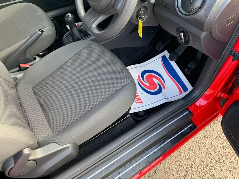 2013 Volkswagen up! 1.0 Take up! Euro 5 3dr HATCHBACK Petrol Manual