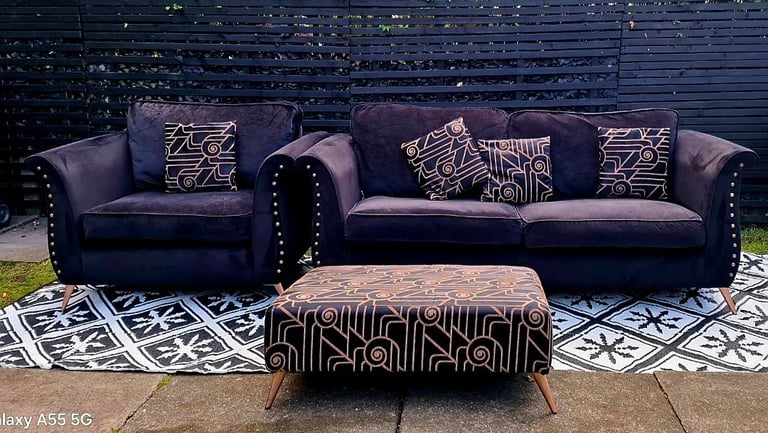Black ScS Velvet Sofas..3&1..Delivery 🚚Available 