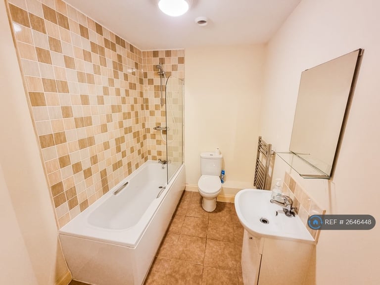 2 bedroom flat in Melbourne Street, Stalybridge, SK15 (2 bed) (#2646448)