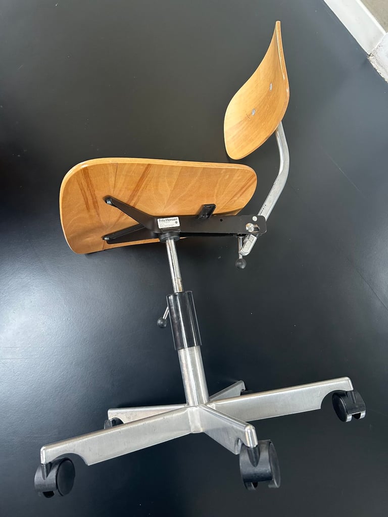 Fritz Hansen Montana Kevi office chair