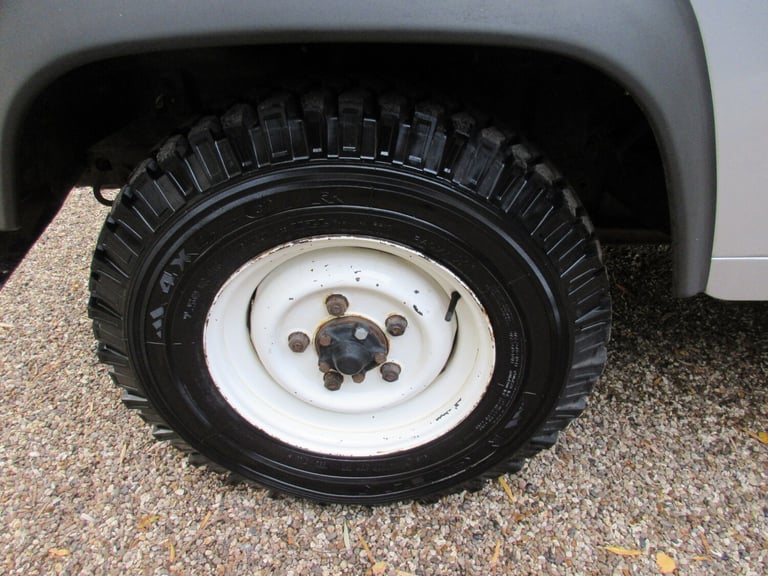 2006 Land Rover Defender TD5 110 2.5 COUNTY HARD TOP UTILITY VEHICLE 120PS-2006-ONLY 36,000 MILES...