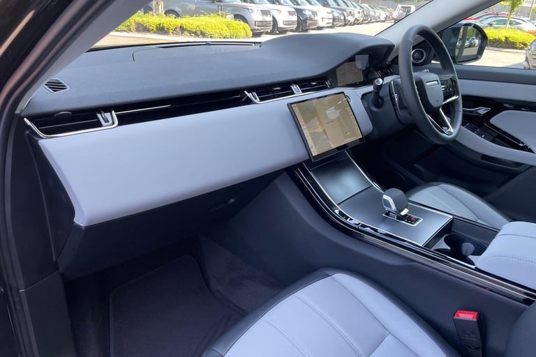 2025 Land Rover Range Rover Evoque 1.5 P270e Dynamic SE 5dr Auto ESTATE PETROL/ELECTRIC Automatic