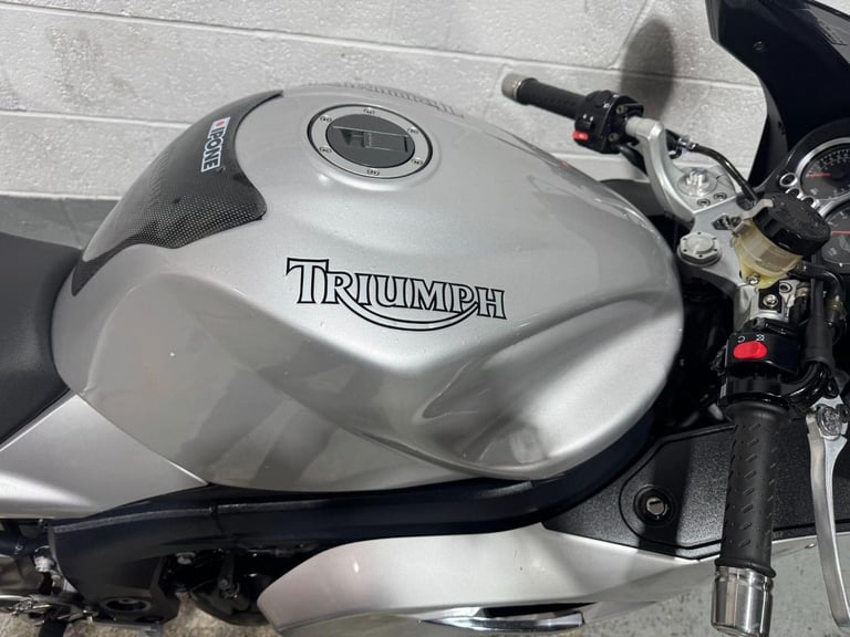 2005 Triumph Sprint ST 1050