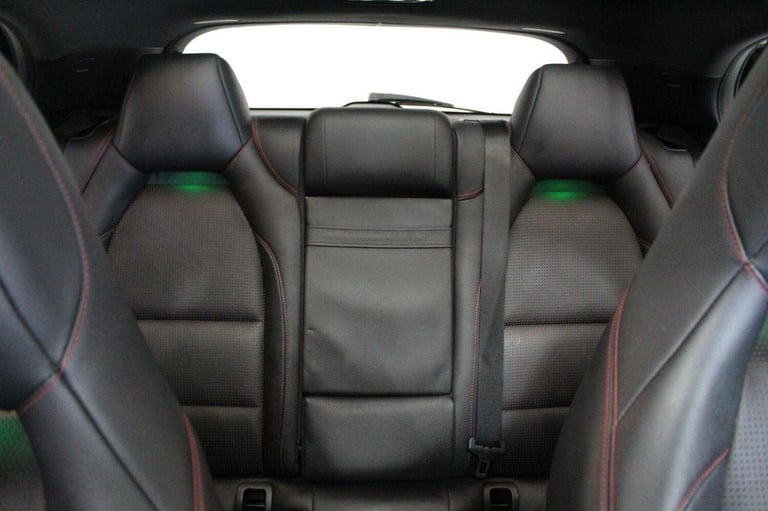 MERCEDES-BENZ GLA CLASS 2.1 GLA220d AMG Line (Premium Plus) 7G-DCT 4MATIC Euro