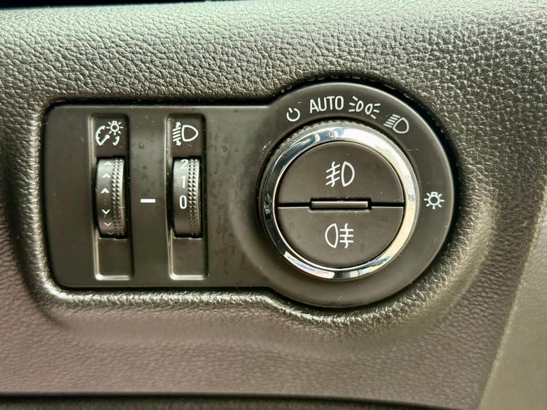 2016 VAUXHALL ASTRA GTC 1.6 i Turbo Limited Edition Black Manual Petrol