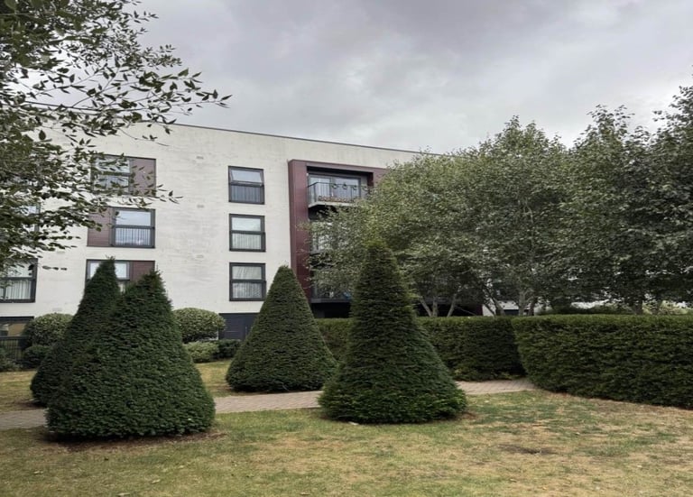 2Bed 2Bath 1st floor flat to rent in Stanmore - Henry Court