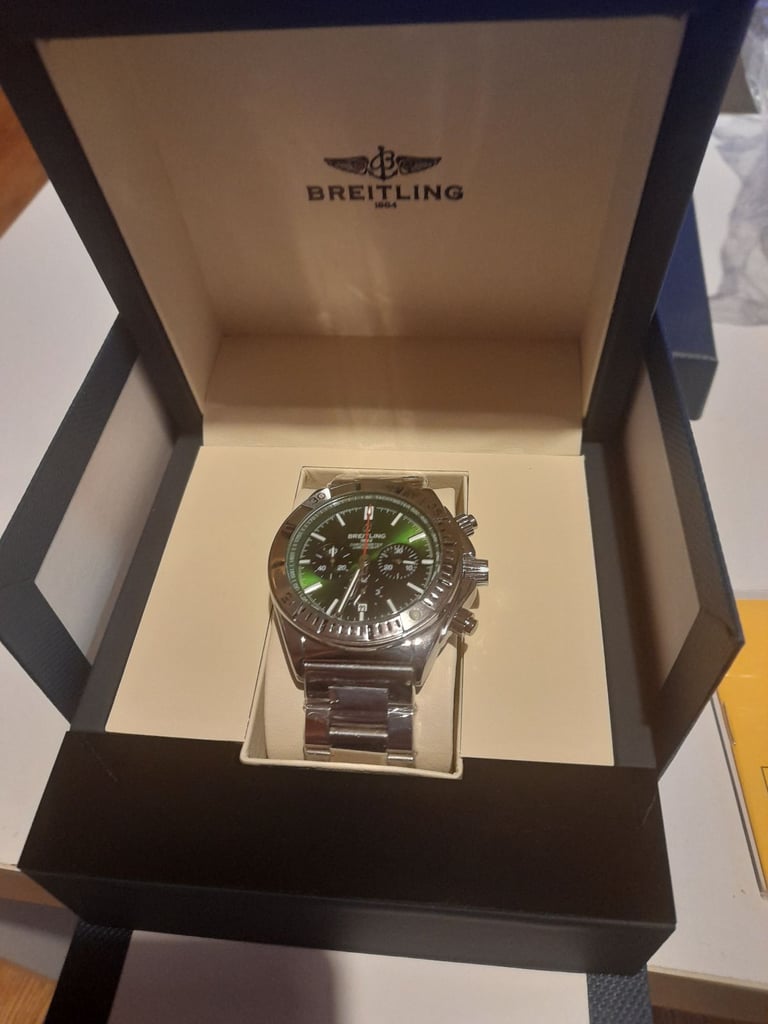 image for Luxery watch with box