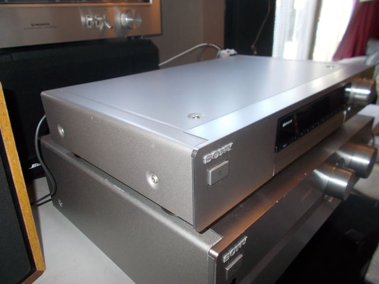 ST-SB920 QS ASM SILVER HIGH END FM AM RDS TUNER