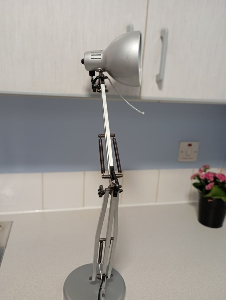 Desk lamp 