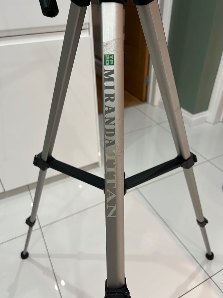 Camera/telescope lightweight tripod like new.