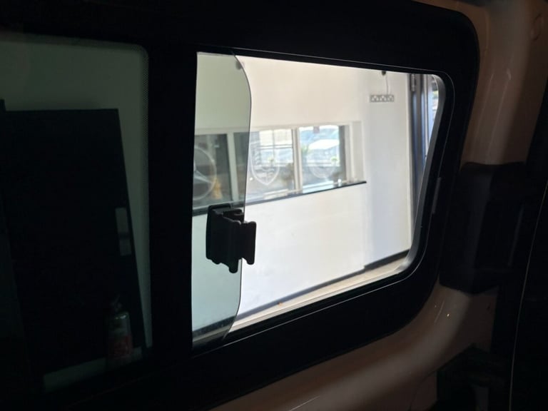 2018 Ford Transit Custom 2.0 TDCi 105ps Low Roof Van PANEL VAN DIESEL Manual