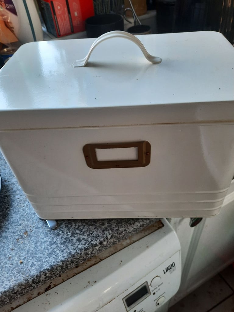 Storage tin 