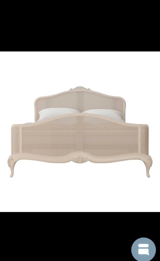 Superb Wills & Gambier King Size Bed with Silentnight 7 zone memory foam mattress.