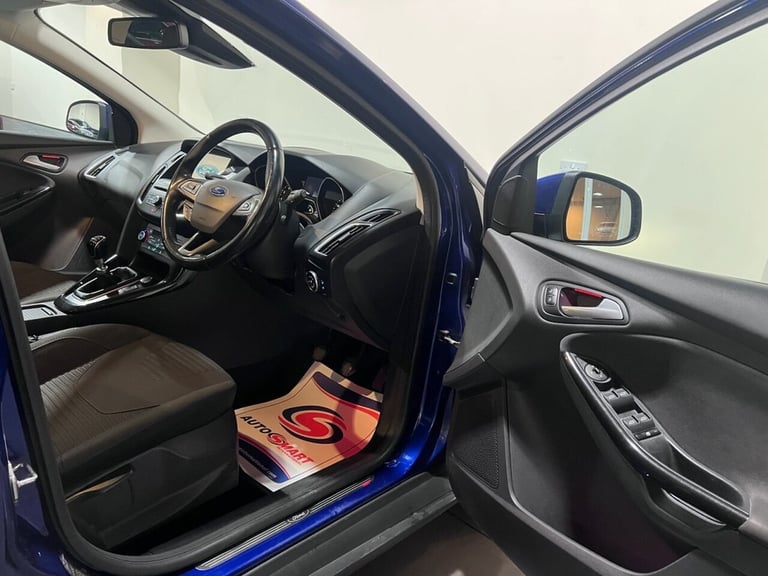 2016 Ford Focus 1.0 EcoBoost 125 Titanium 5dr HATCHBACK PETROL Manual
