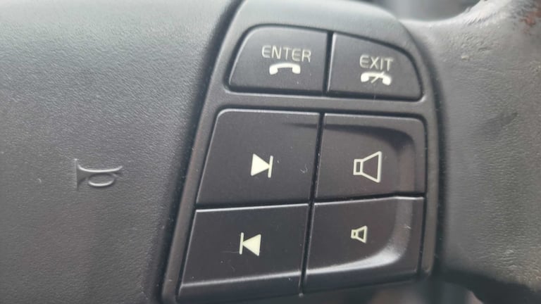 2012 Volvo S40 2.0 SE Lux Edition 4dr Saloon Petrol Manual