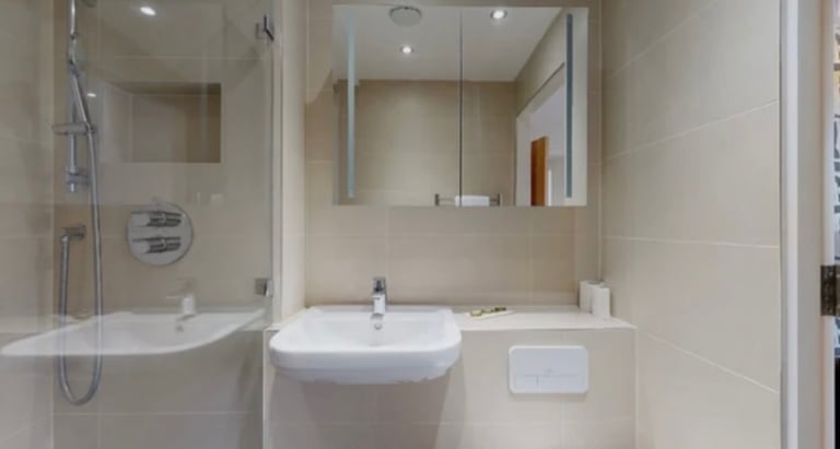 Aldgate Two bedroom Apartment Long Term Lets £3358 pcm 