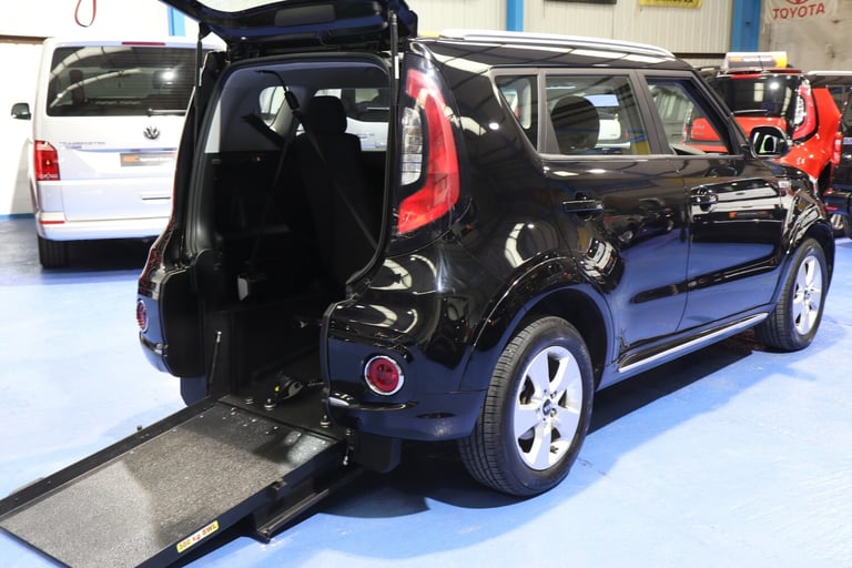 2017 Kia Soul Petrol Wheelchair Adapted Disabled Vehicle Disabled Car HATCHBACK Petrol Manual
