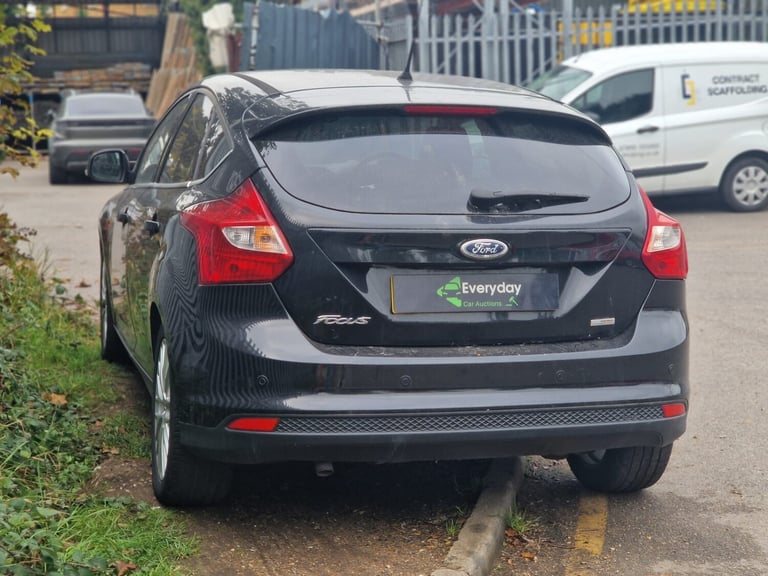 2013 Ford Focus 1.0 EcoBoost Zetec 5dr **Spare Or Repair** HATCHBACK Petrol Manual - Image 7