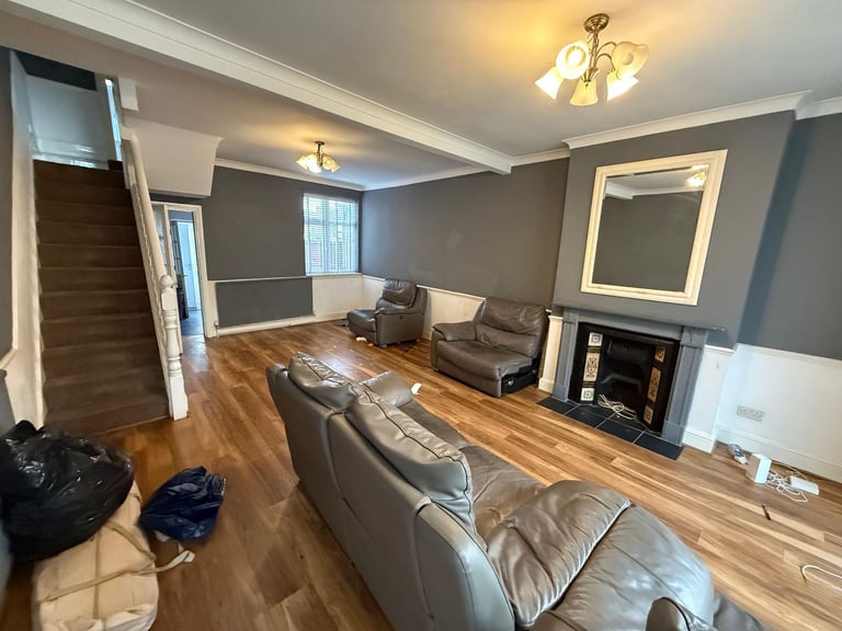 Beautiful 3/4 Bedroom House with 2 Toilets to let at Hilda Road Canning Town, E16 