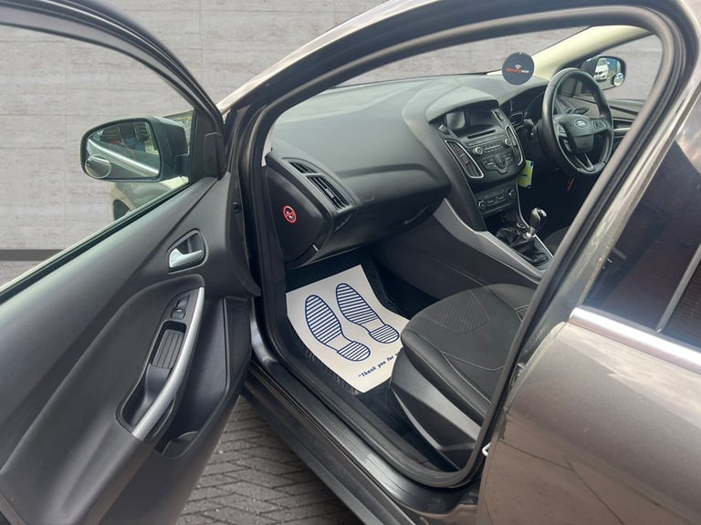 2016 FORD FOCUS 1.0 PETROL 6 MONTHS WARRANTY, DRIVES NICE AND COMRORTABLE 