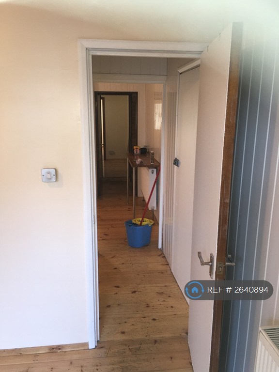 3 bedroom flat in Alma Road, Sheerness, ME12 (3 bed) (#2640894)