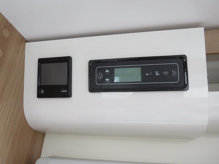 Bailey Autograph Approach 75/2 4 Berth Fixed Bed