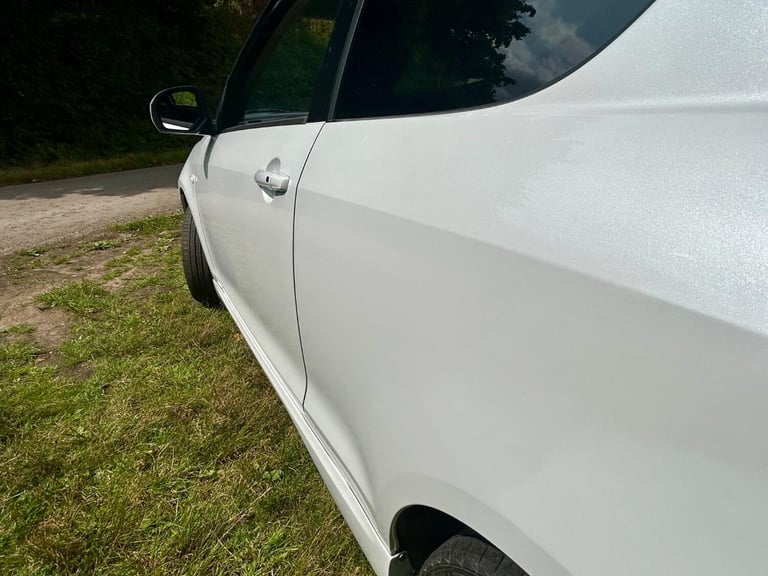 SUZUKI SWIFT 1.6*SPORT*1Owner-7Suzuki Svs-Xenons-Nav**OUTSTANDING CHERISHED