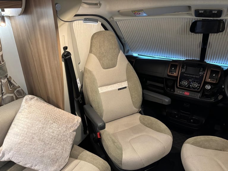 SWIFT BESSACARR HI-STYLE 599 MOTORHOME Alde, Auto Satellite, Tower Fridge, 