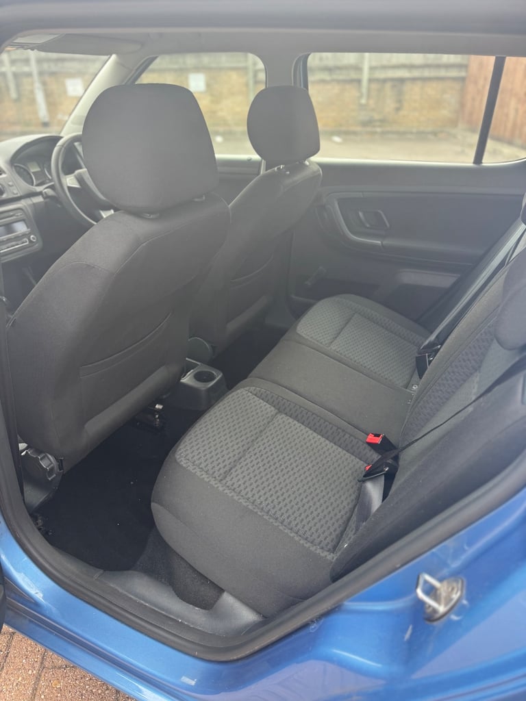 Skoda, FABIA, Hatchback, 2014, Manual, 1598 (cc), 5 doors