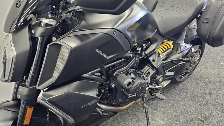 DUCATI DIAVEL 1260 ** LOW MILEAGE - TERMIGNONI EXHAUST - CRASH PROTECTORS **
