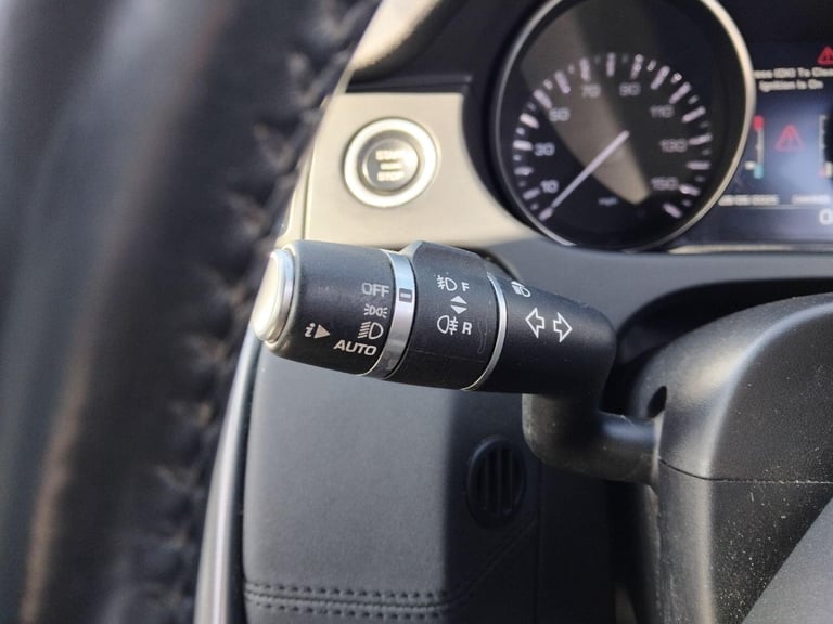 LAND ROVER DISCOVERY SPORT 2.0 TD4 SE Tech Grey Manual Diesel 2015