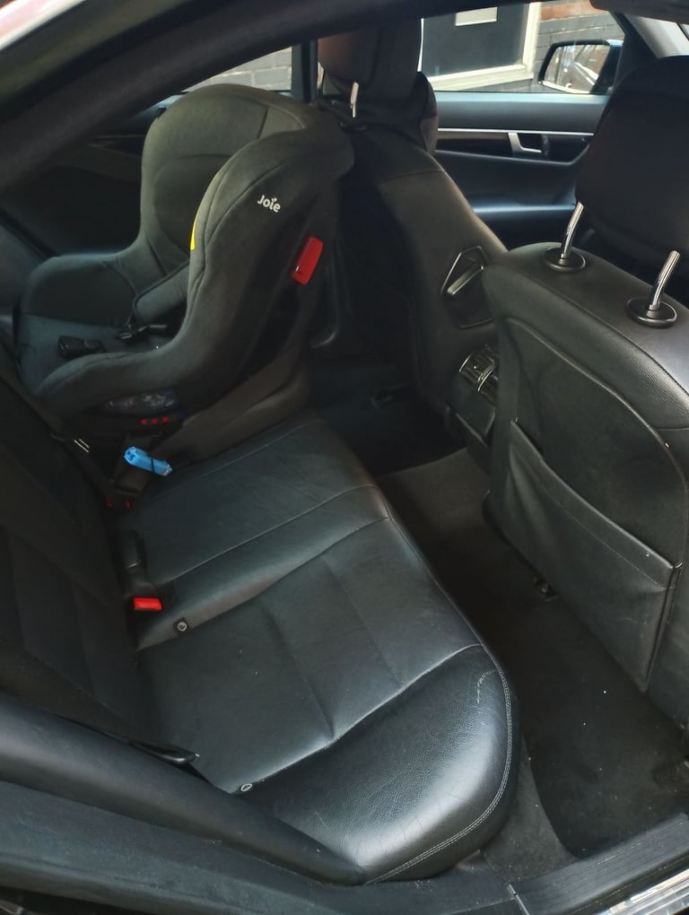 Mercedes-Benz, C CLASS, Saloon, 2012, Manual, 2143 (cc), 4 doors