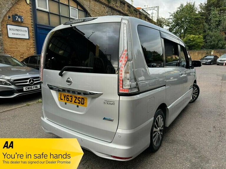 Nissan Serena 2.0 HYBRID AUTO 8 SEAT