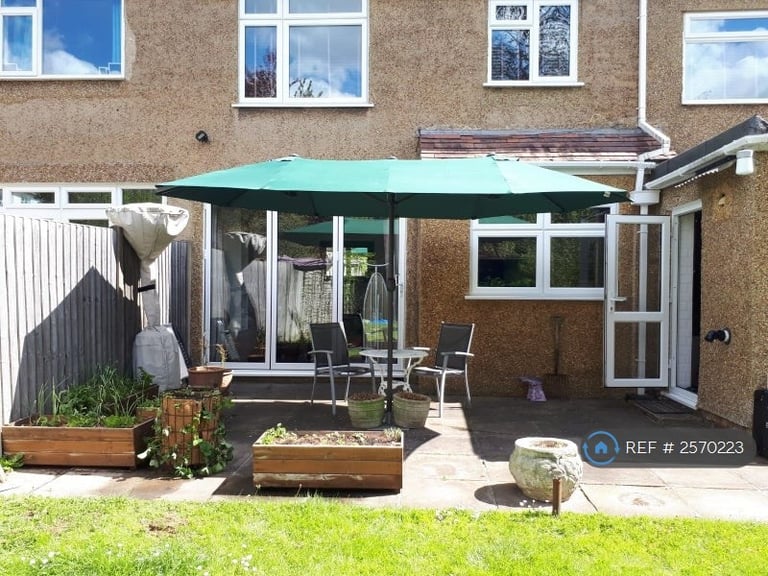 1 bedroom in Ashburnham Gardens, Harrow, HA1 (#2570223)