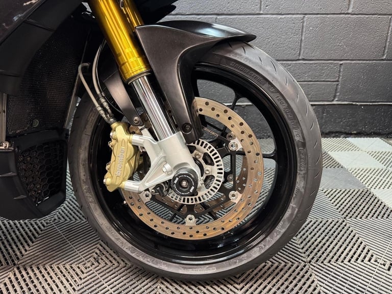 2011 Aprilia Tuono 1000 V4 1000 V4 R APRC Petrol Manual (165 bhp)