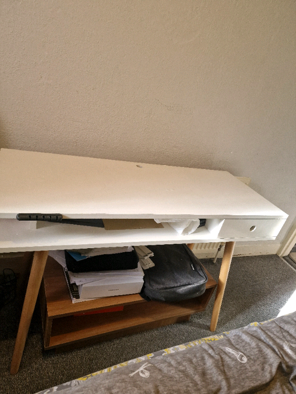 Office table/ computer table