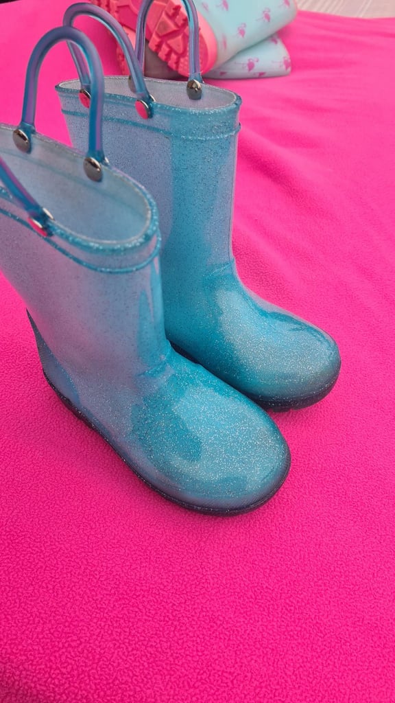 Cyan blue glittery wellies with lights on soles/ flashing heels uk9