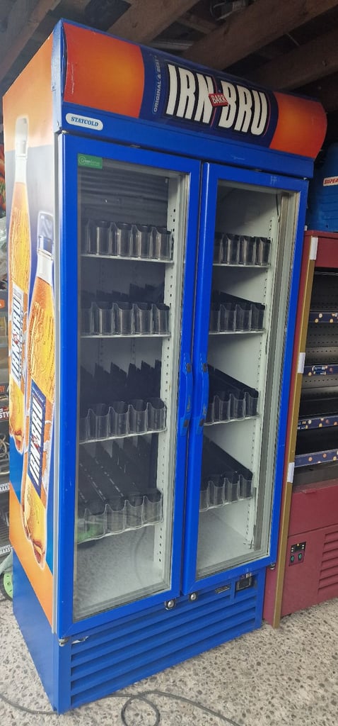image for STAYCOLD COMMERCIAL DOUBLE DOORS DRINKS DISPLAY COOLER FULLY WORKING GOOD CONDITION 