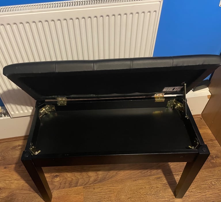 Piano stool with under seat storage 