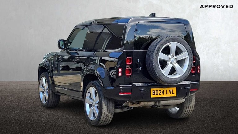 2024 Land Rover Defender 3.0 D300 Hard Top X-Dynamic HSE Auto PANEL VAN DIESEL Automatic