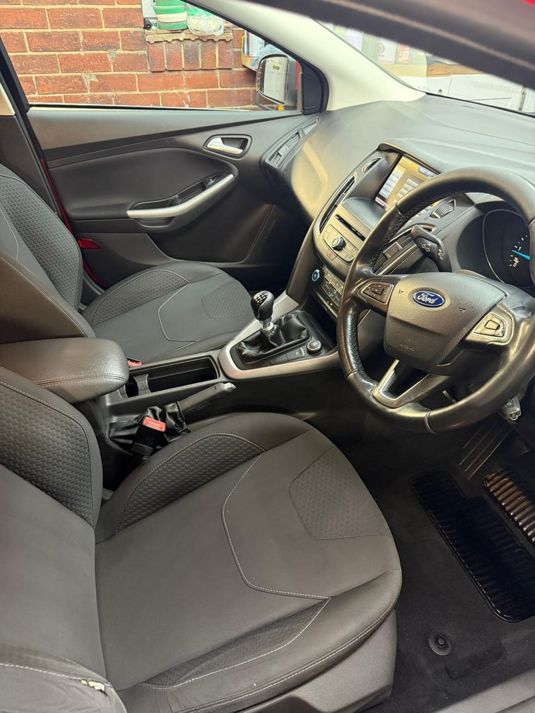 Ford, FOCUS, Hatchback, 2015, Manual, 1499 (cc), 5 doors