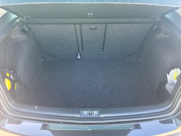 Volkswagen Golf, Hatchback, 2008, Manual, 1390 (cc), 3 doors