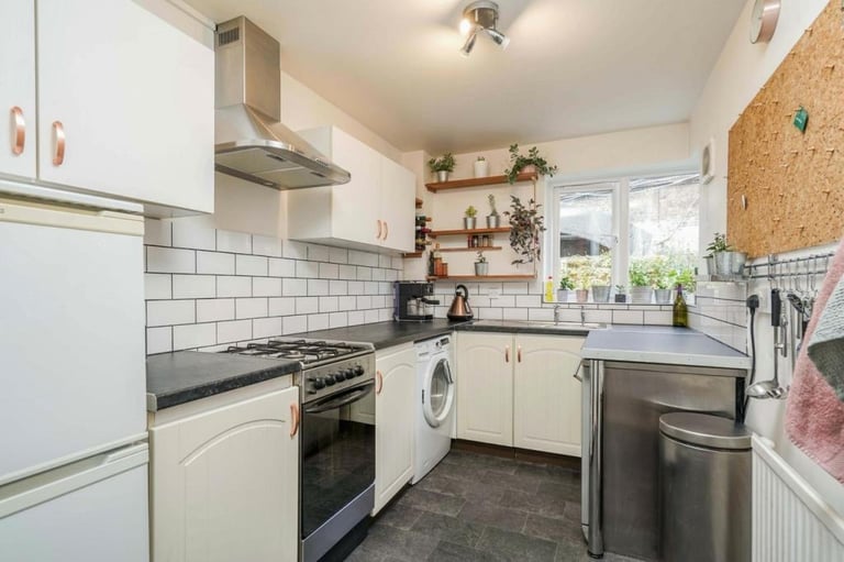 🏡 Spacious Double Room – Seven Sisters 🏡🗝
