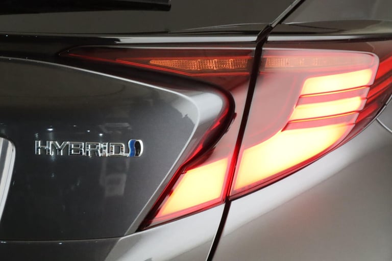 2022 Toyota C-HR 1.8 VVT-h GR SPORT CVT Euro 6 (s/s) 5dr HATCHBACK Petrol/Electric Hybrid Automatic