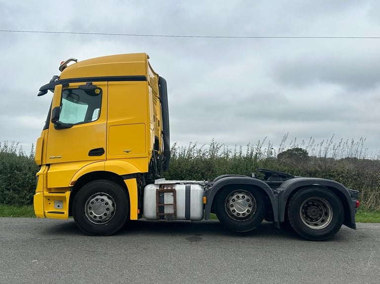 Mercedes-Benz Actros 2545 6 X 2 Tractor Unit