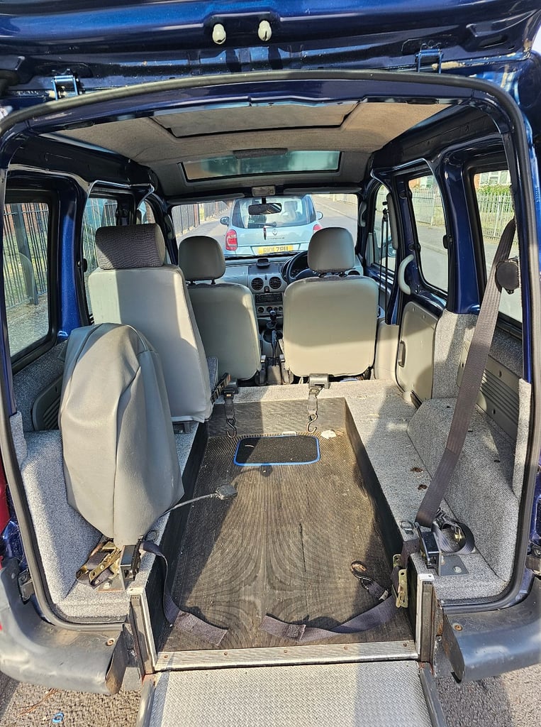 Renault Kangoo 1.2L Wheel Chair Access, New MOT