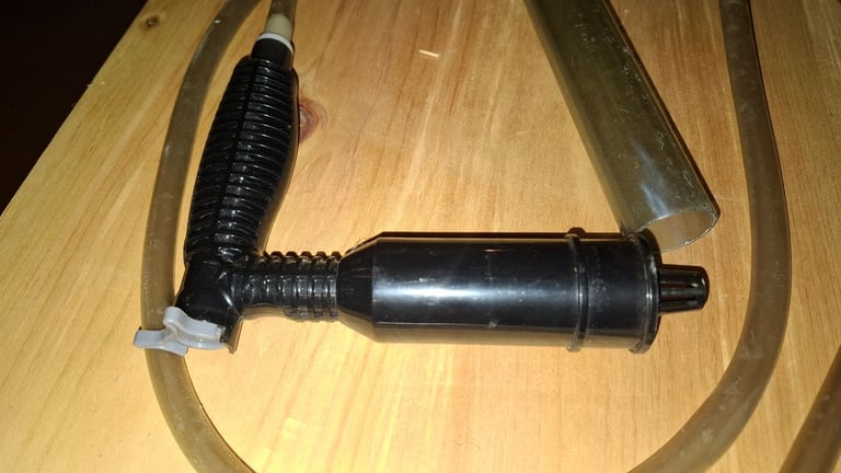 Aquarium gravel cleaner / siphon 