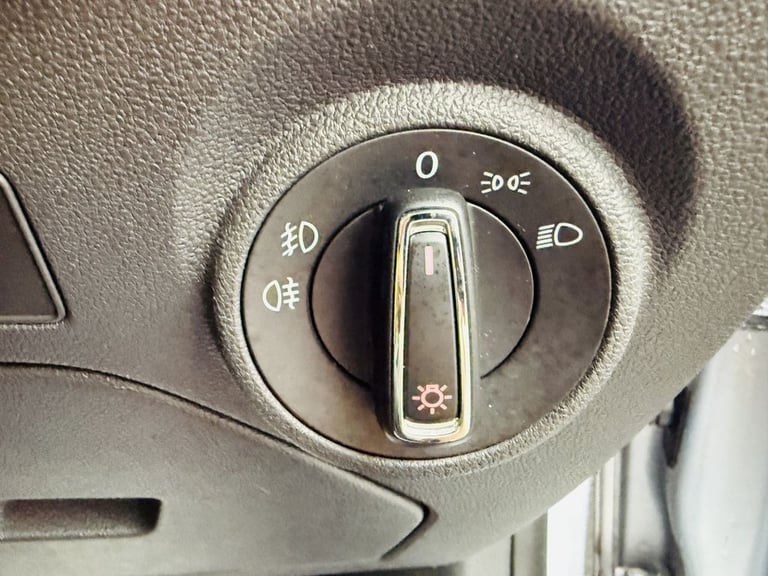 2018 SEAT Leon 1.6 TDI SE Dynamic Technology ST 5dr Diesel Manual Euro 6 (s/s) (115 ps) Estate Di...